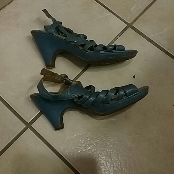 High heels - Picture 2 of 4